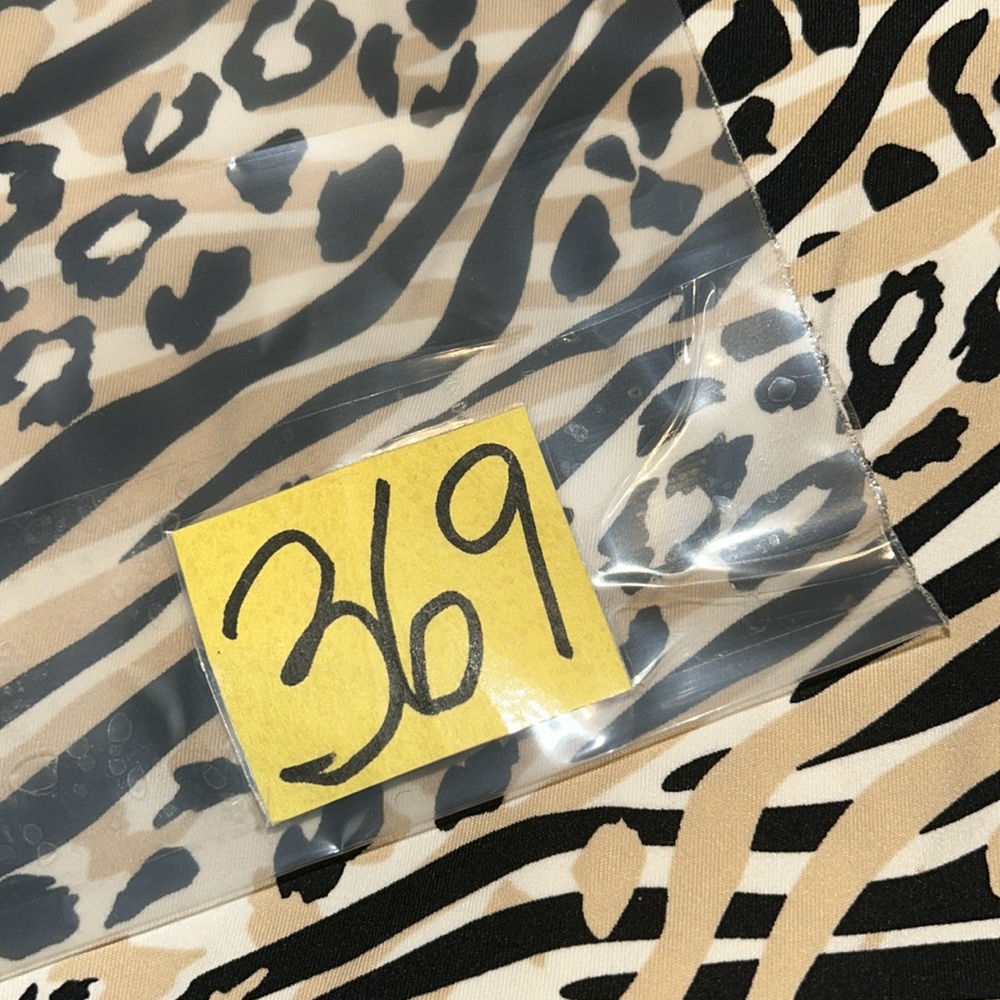 Victoria's Secret Print Strappy Underbra Tank Top - Picture 13 of 13